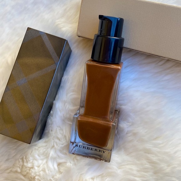 Burberry Makeup New Burberry Fresh Glow Luminous Fluid Foundation